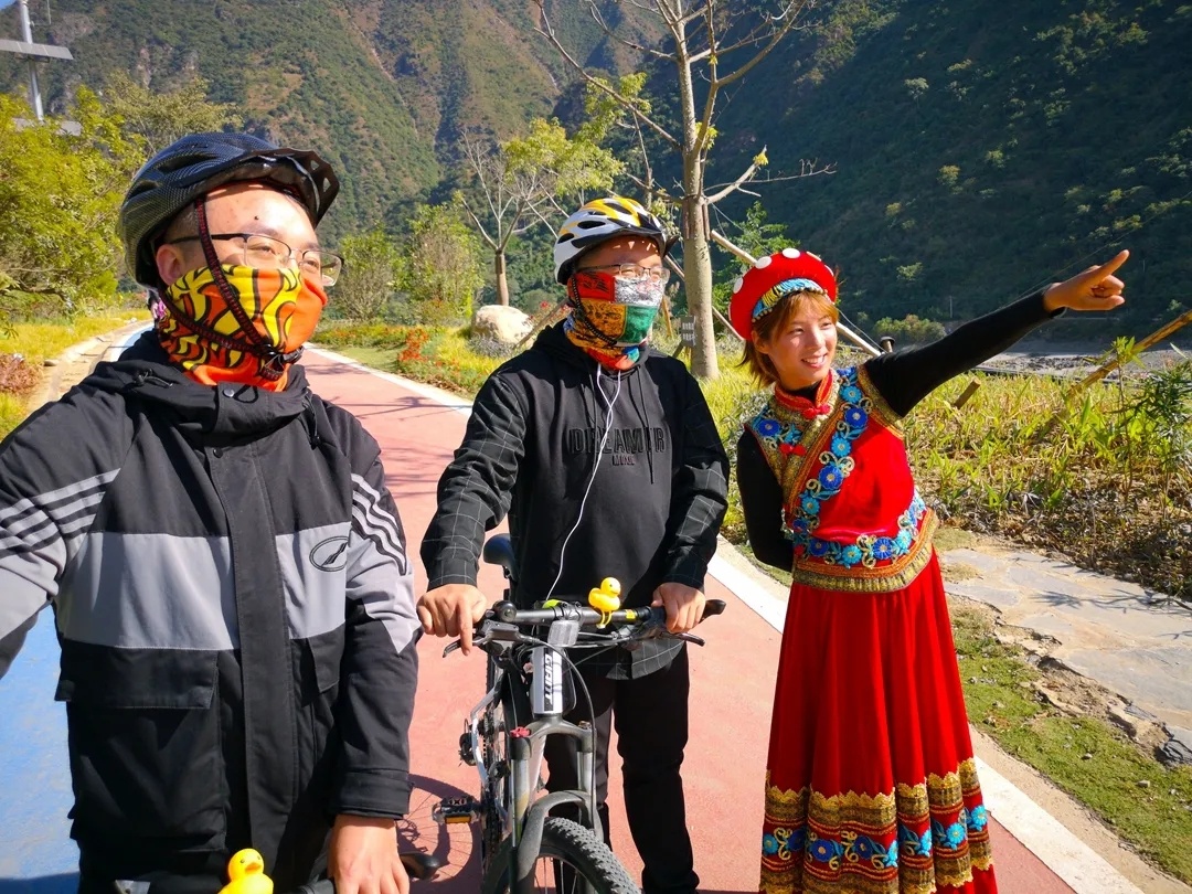 这是什么神仙地方？云南首个“服务区＋景区＋半山酒店”公路服务区落地怒江